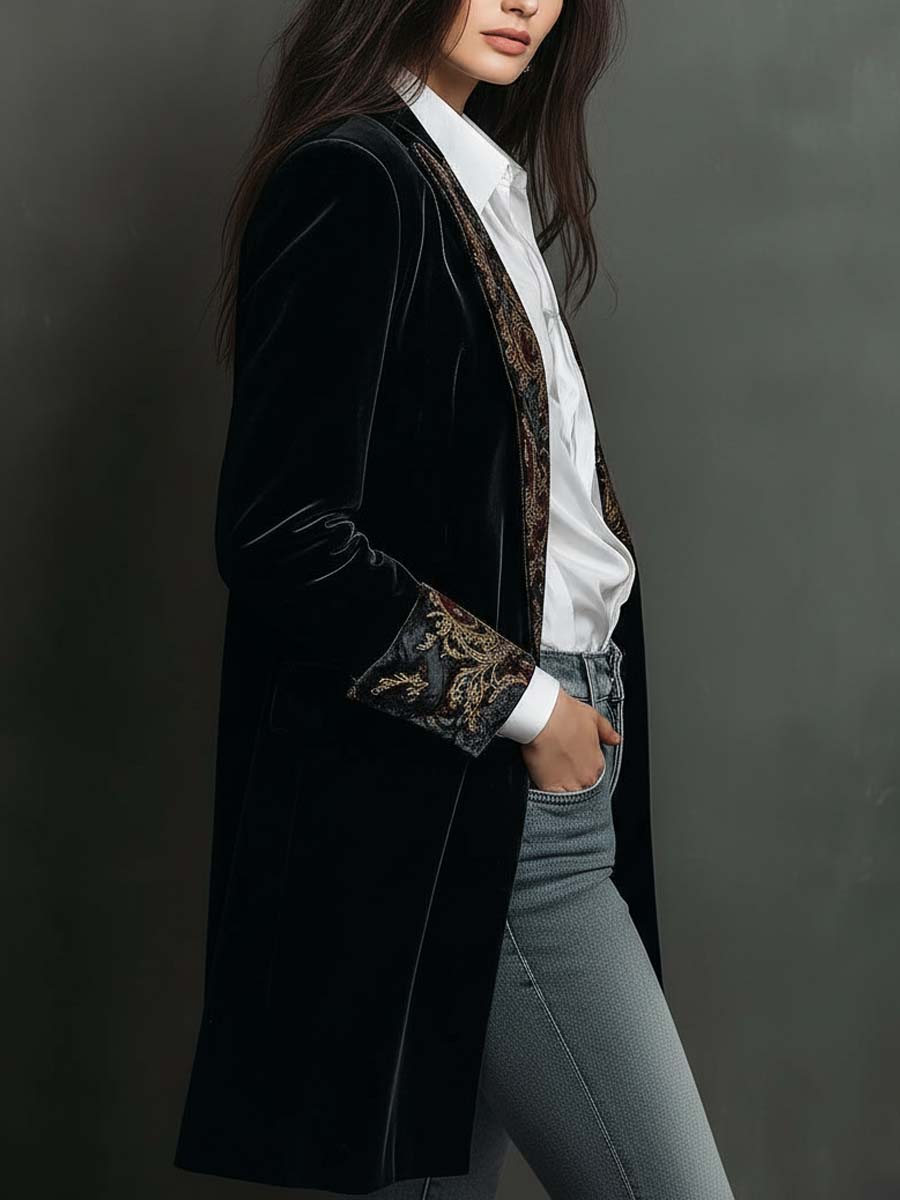 Octavia | Blazer Ajustado com Detalhes Barrocos