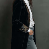 Octavia | Blazer Ajustado com Detalhes Barrocos