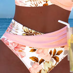 Biquíni com estampado floral em contraste e fenda