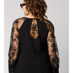 Barbara - Vestido elegante e sensual de renda preta
