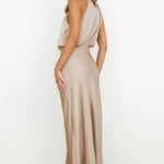 Tyra | Vestido de soirée elegante com decote halter