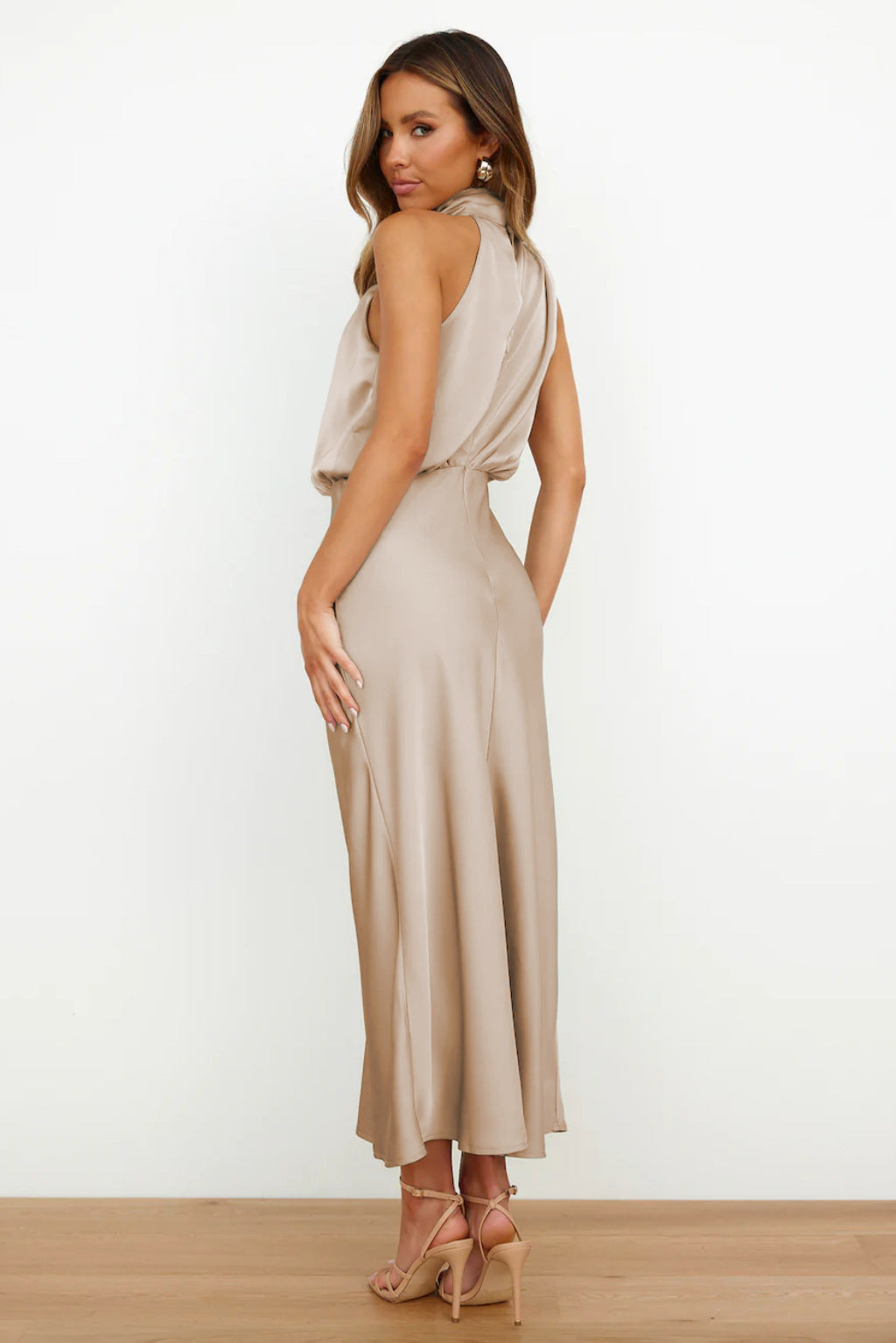 Tyra | Vestido de soirée elegante com decote halter