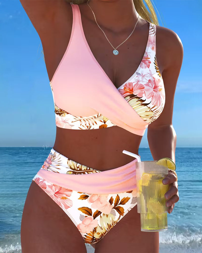 Biquíni com estampado floral em contraste e fenda