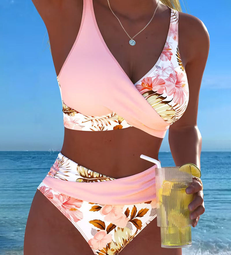 Biquíni com estampado floral em contraste e fenda