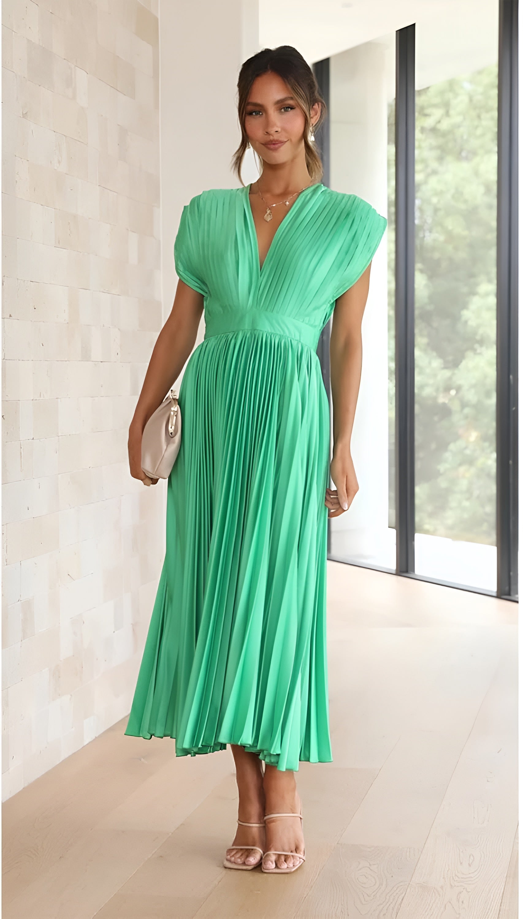 Selina | Vestido sem mangas com pregas e fecho éclair