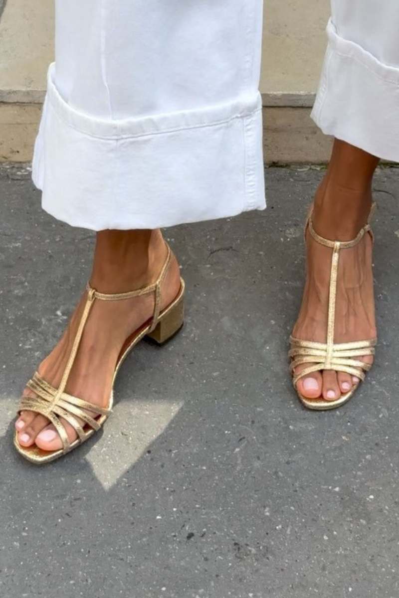 Allegra | Sandálias Douradas Elegância Quotidiana