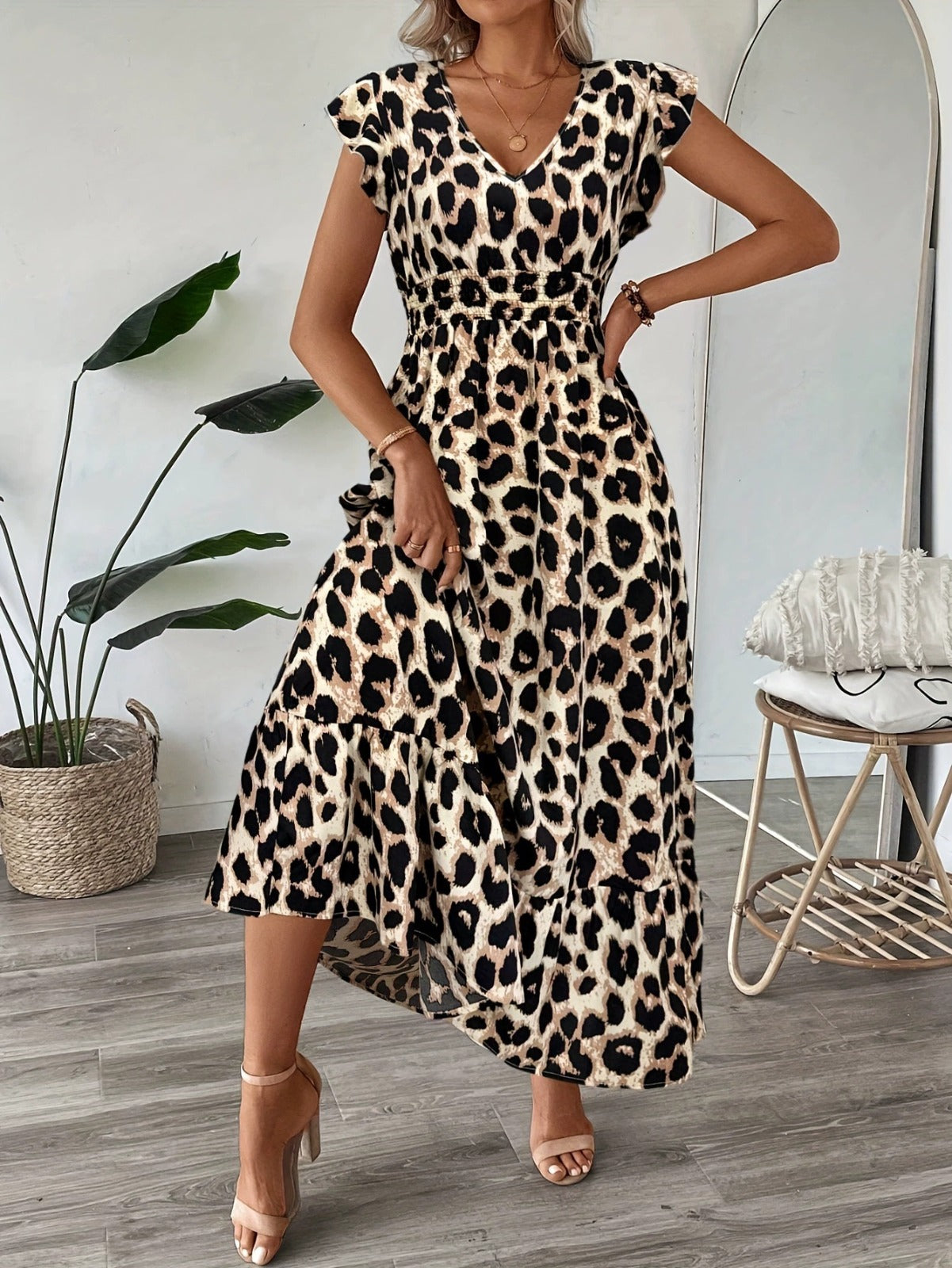 Candela | Vestido maxi barroco com decote em V