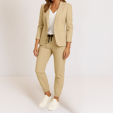 Beatrice | Elegância Moderna num Conjunto Confortável