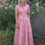 Amélie | Vestido maxi de mangas curtas com cinto em flores