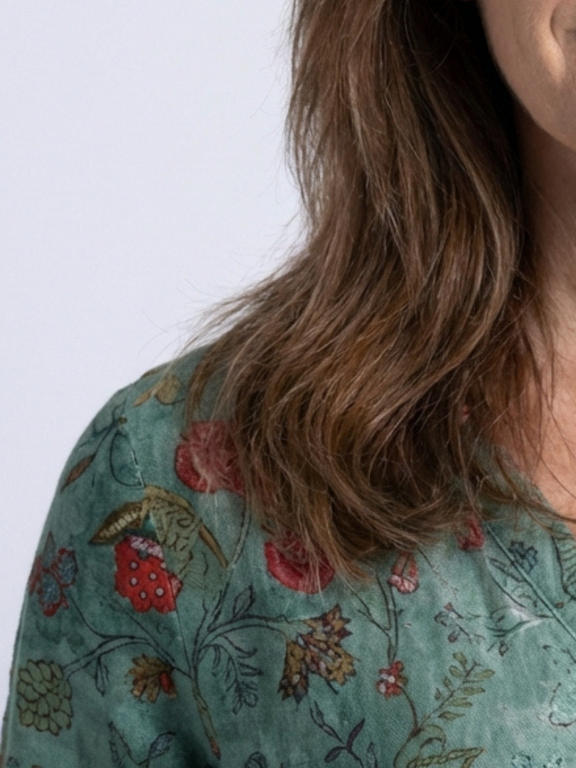 Valérie | Vestido maxi floral com decote em V e mangas três quartos
