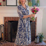 Claire | Vestido midi de mangas longas e cinto