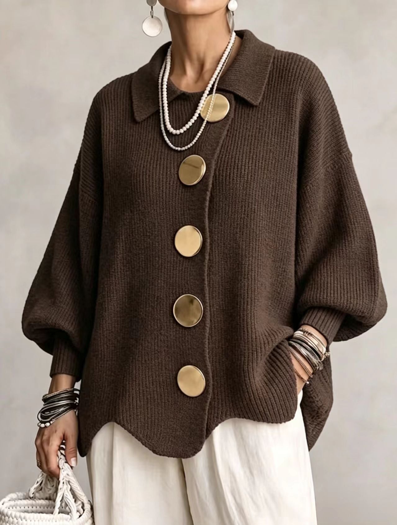 Victoire | Cardigan oversized com grandes botões dourados
