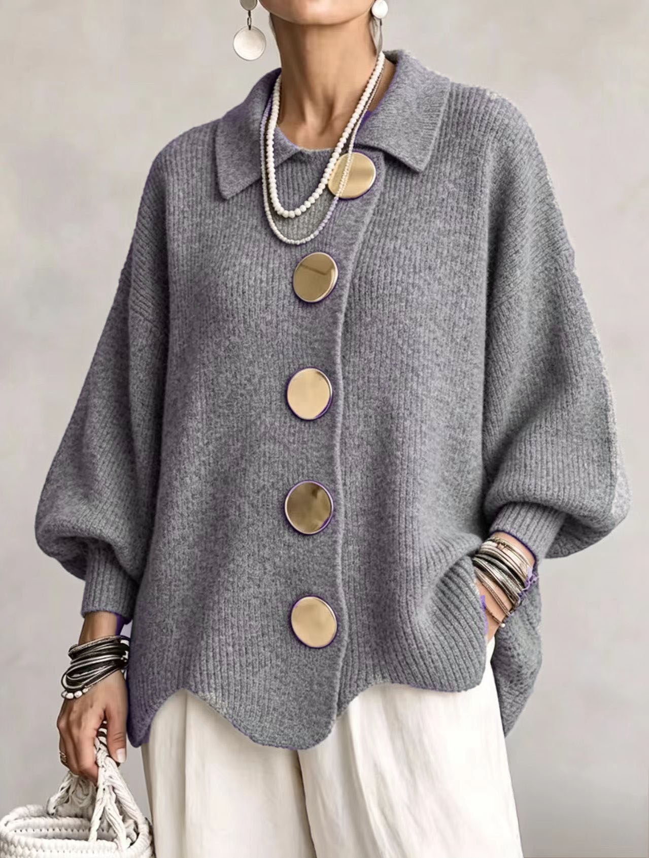 Victoire | Cardigan oversized com grandes botões dourados