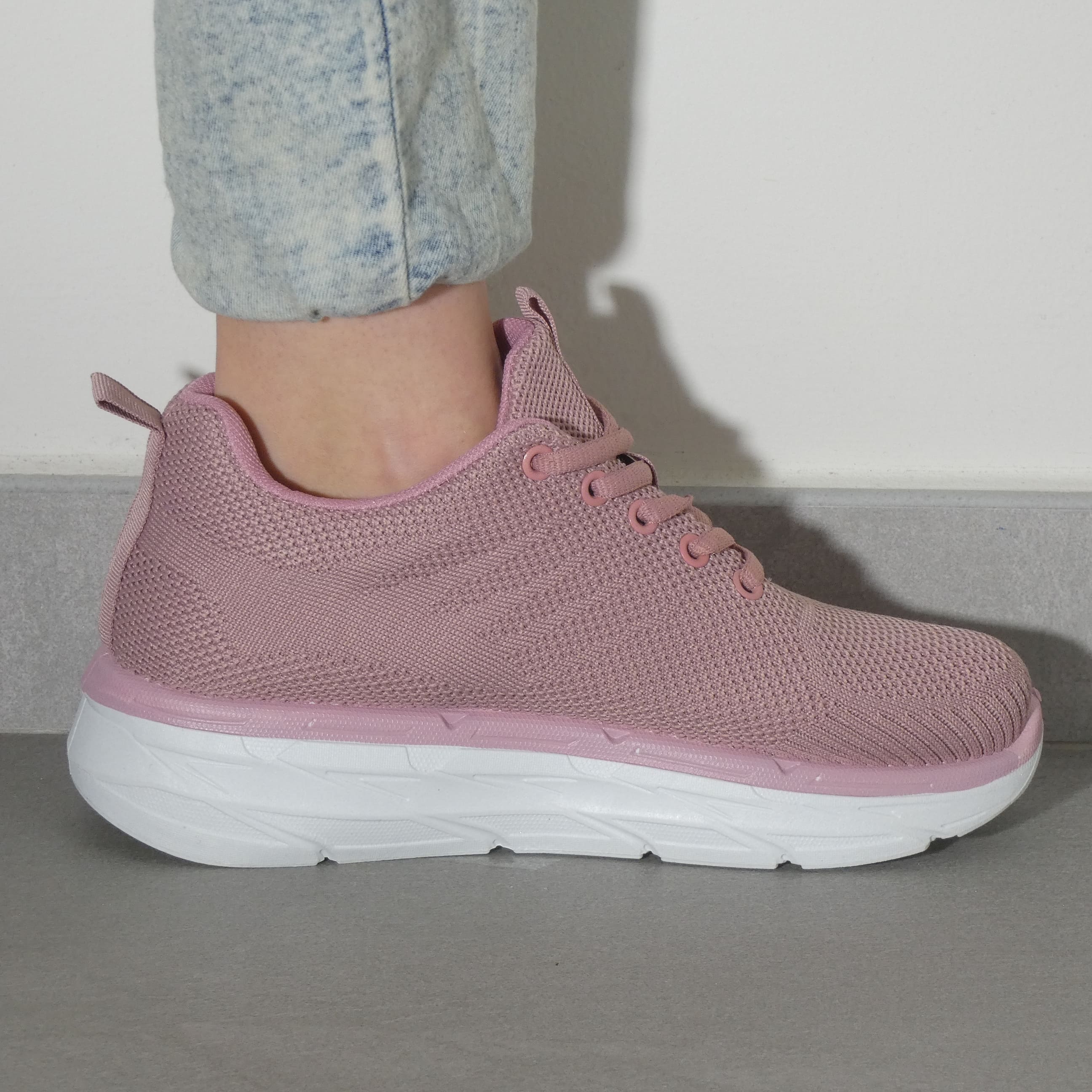 Sandrix - Sneakers Confortáveis 2025