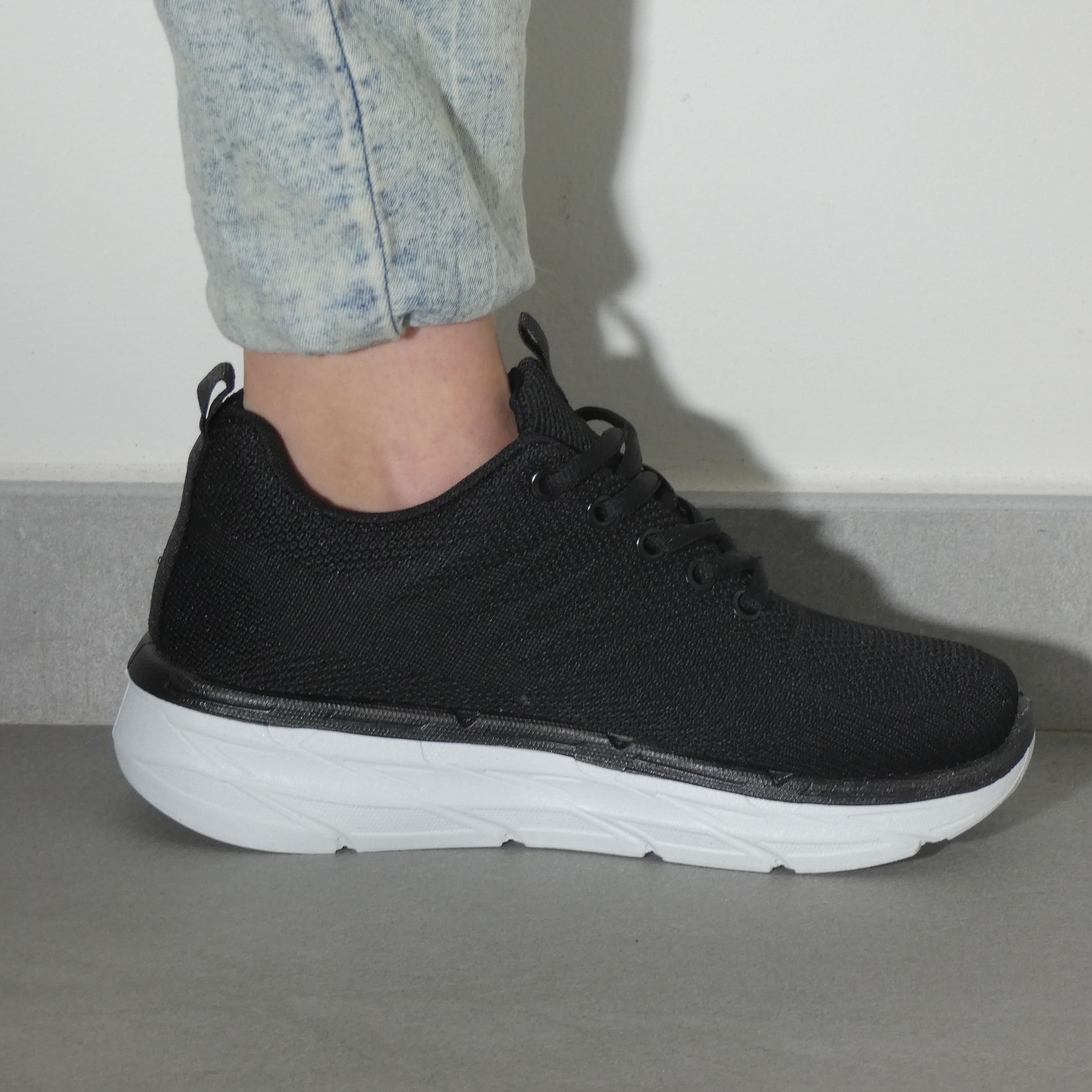 Sandrix - Sneakers Confortáveis 2025
