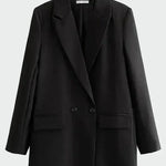 Casaco Oversized com Linha Moderna