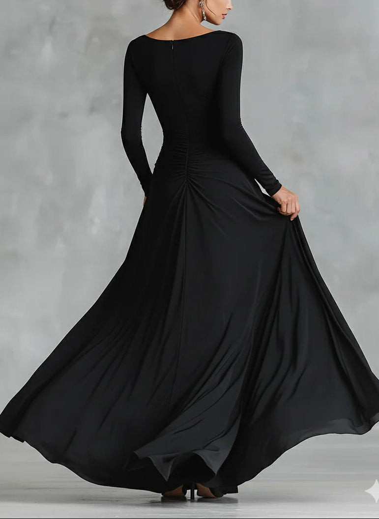 Noémie | Vestido Longo Preto com Decote Bateau & Drapeado Elegante
