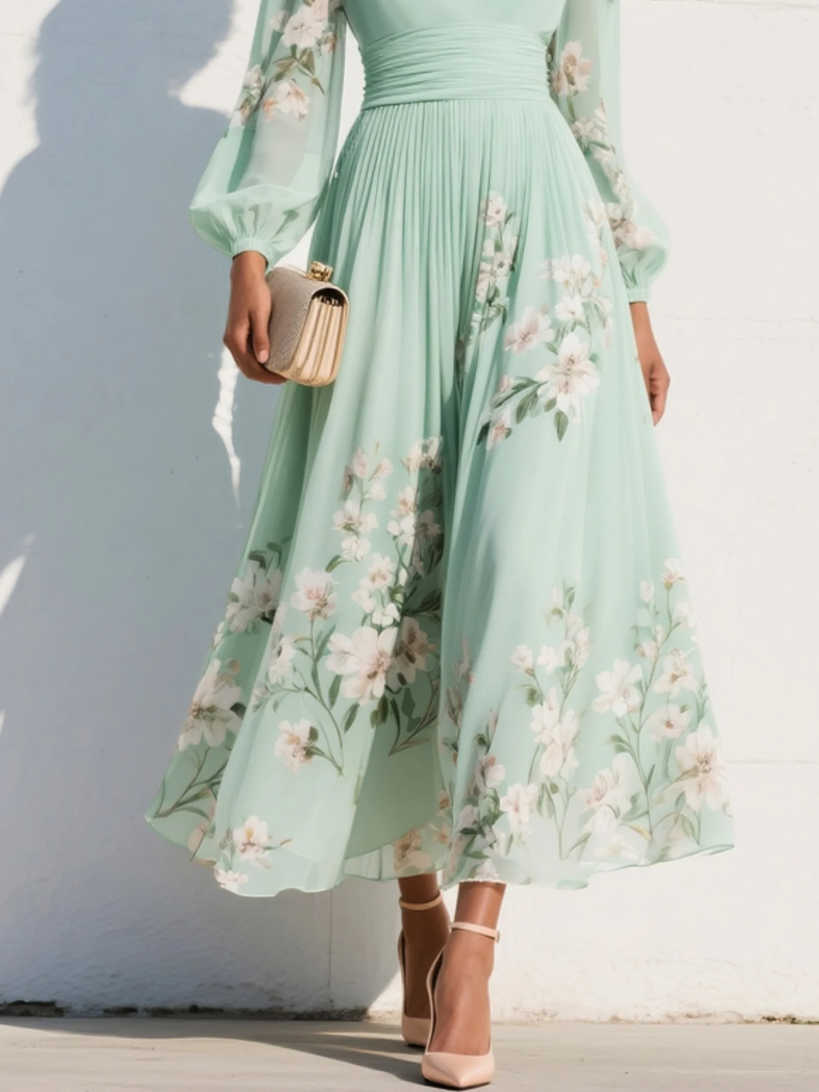 Cisella | Vestido midi em verde claro com padrão floral