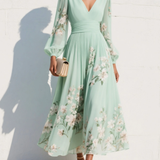 Cisella | Vestido midi em verde claro com padrão floral
