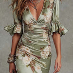 Anastasia | Vestido Longo em Cetim com Estampa Floral