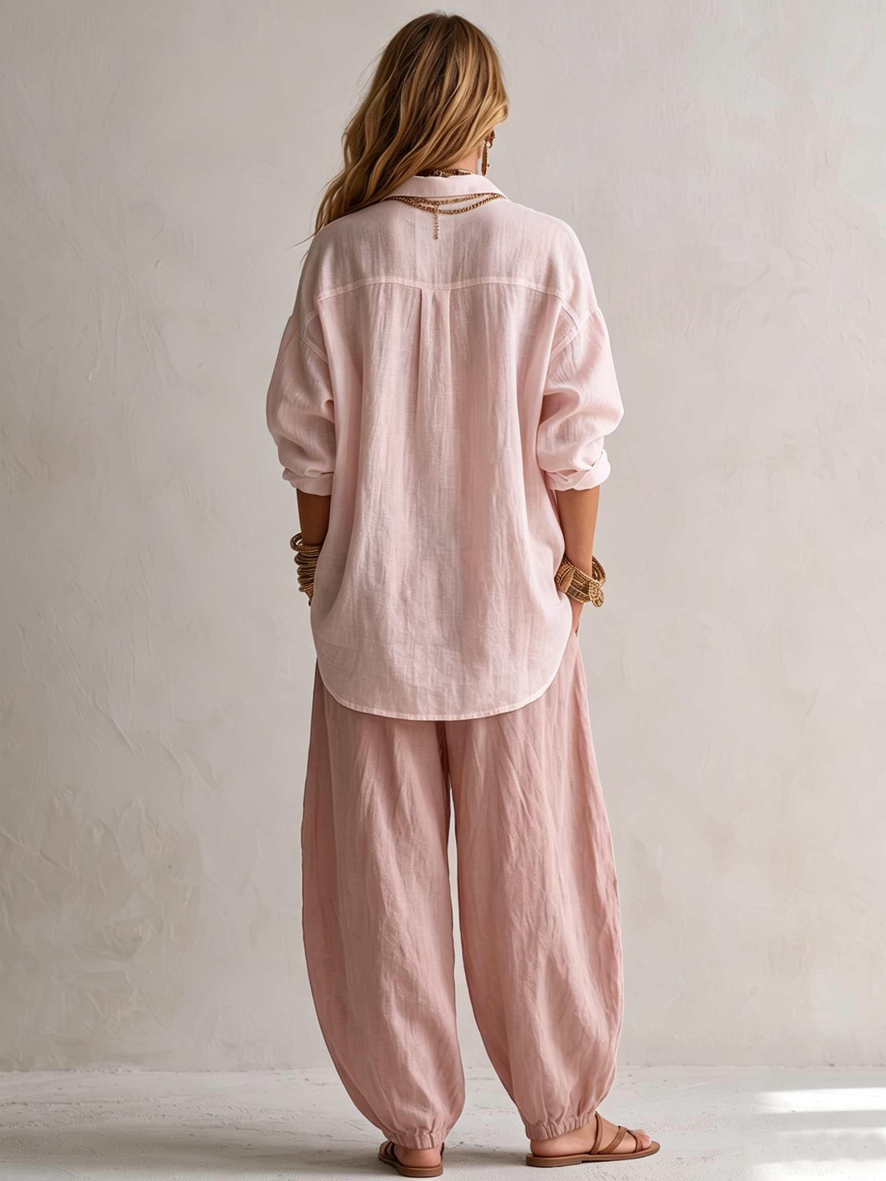 Capucine | Camisa Branca Larga e Calças Lantern Verde Oliva