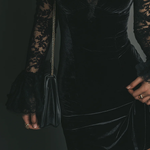 Mélanie | Vestido Mini em Veludo & Renda Luna