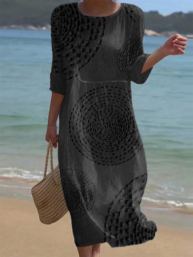 Vestido informal de mulher bordado.