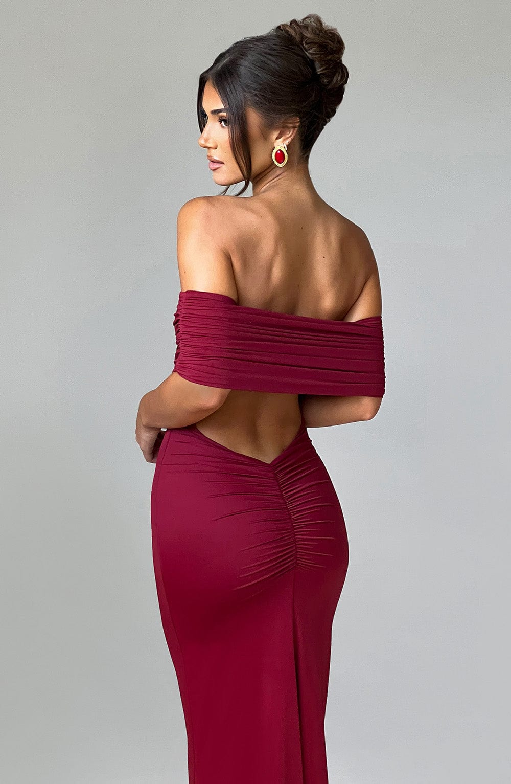 Tindra | Robe longa Bardot refinada
