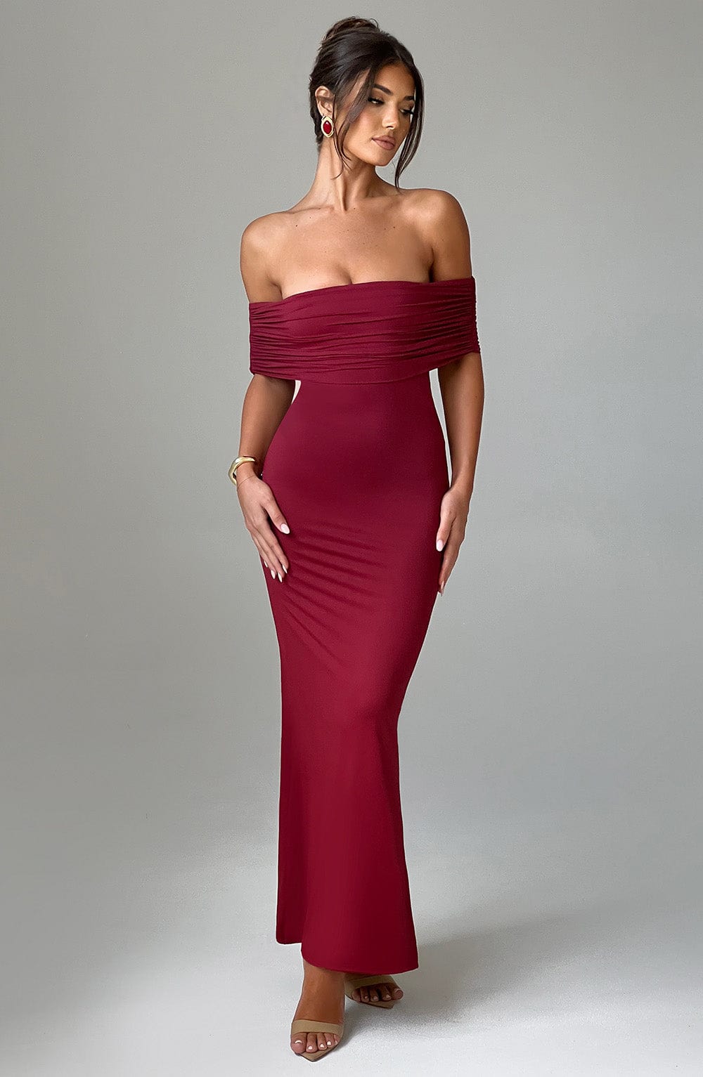 Tindra | Robe longa Bardot refinada