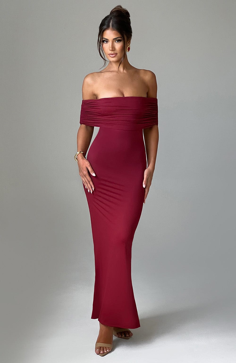 Tindra | Robe longa Bardot refinada