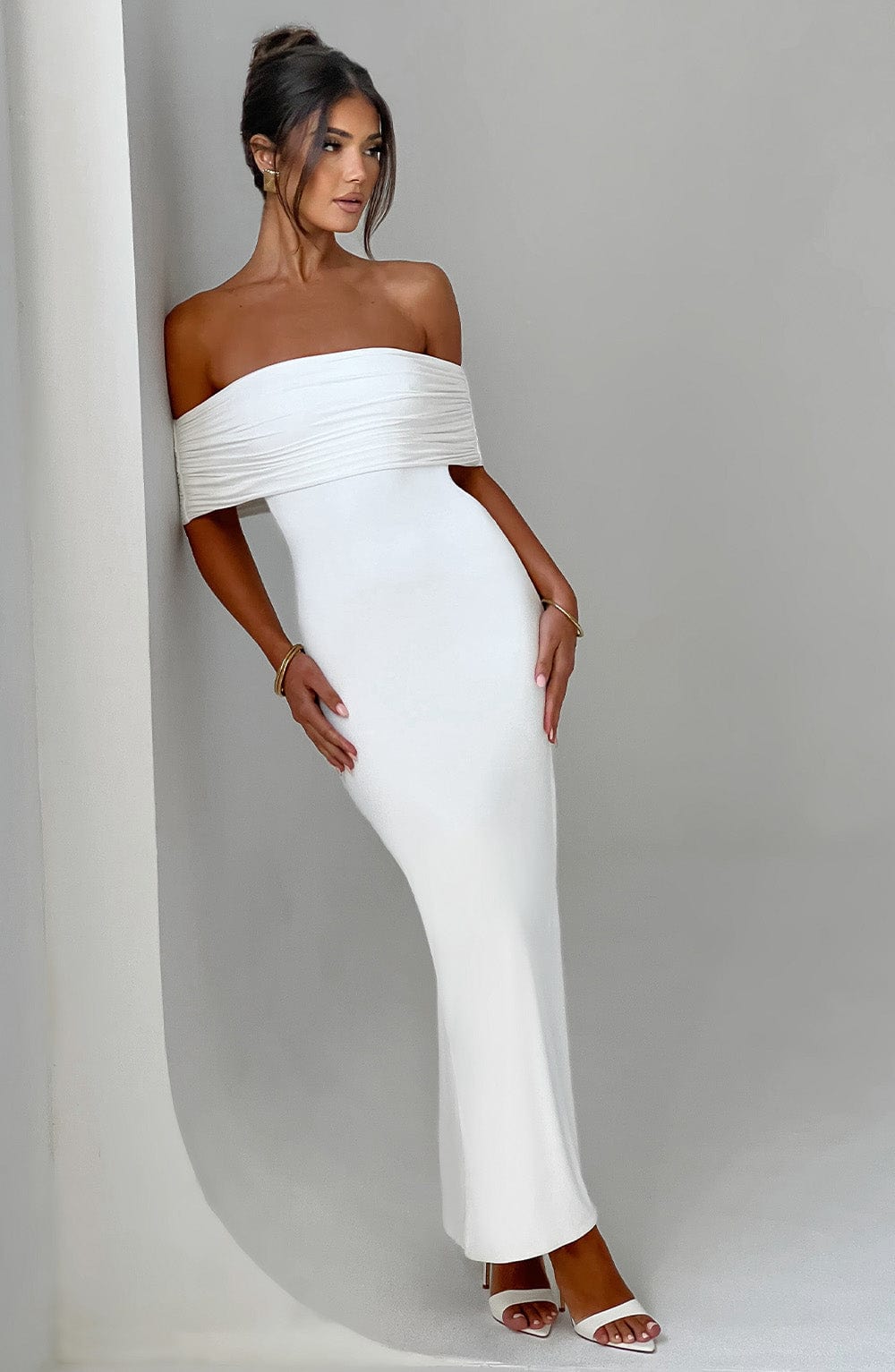 Tindra | Robe longa Bardot refinada
