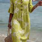 Vestido informal de mulher com estampado floral.