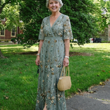 Élodie | Vestido maxi bordado com decote em V
