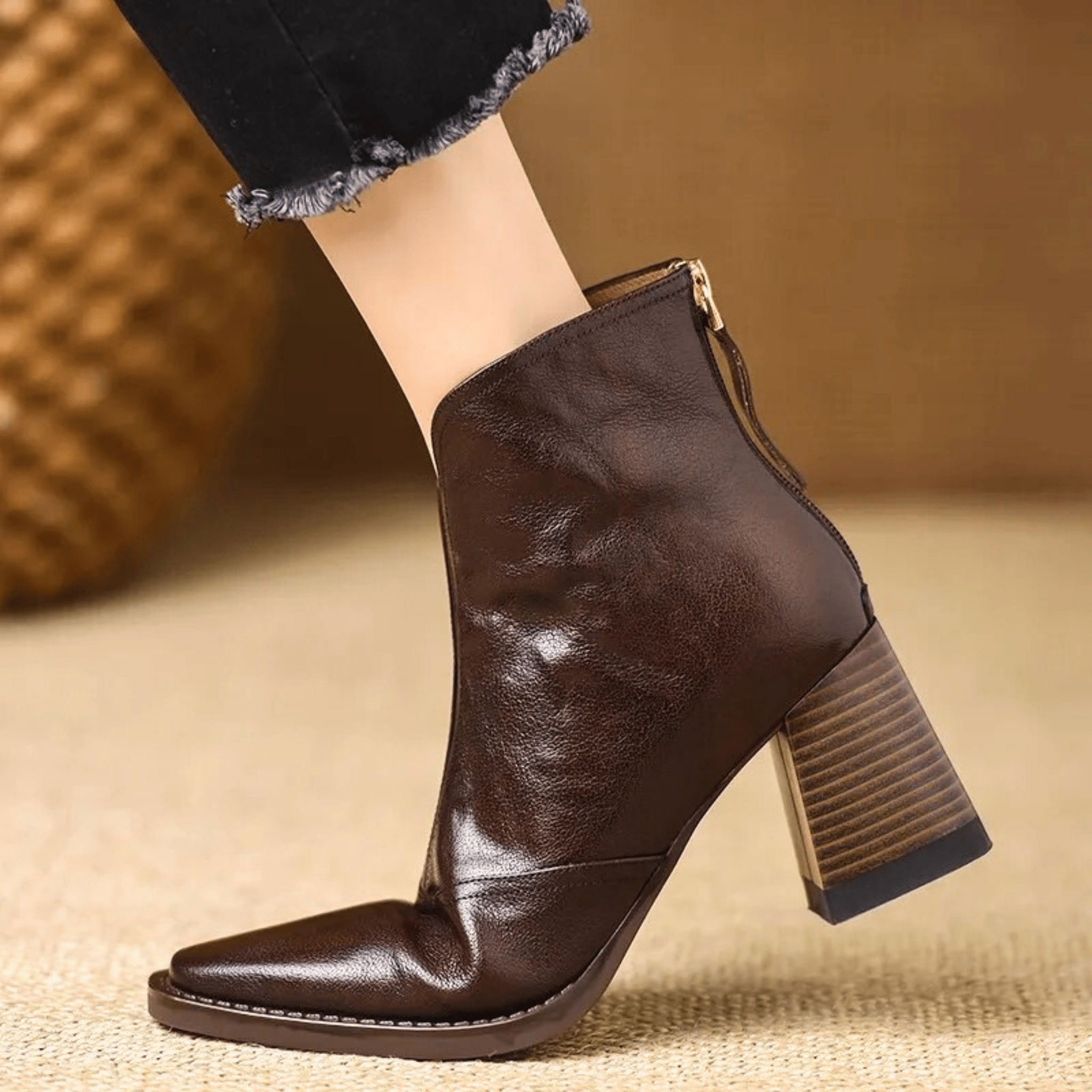 Clara | Botins de Salto Bloco com Fecho Frontal - 8