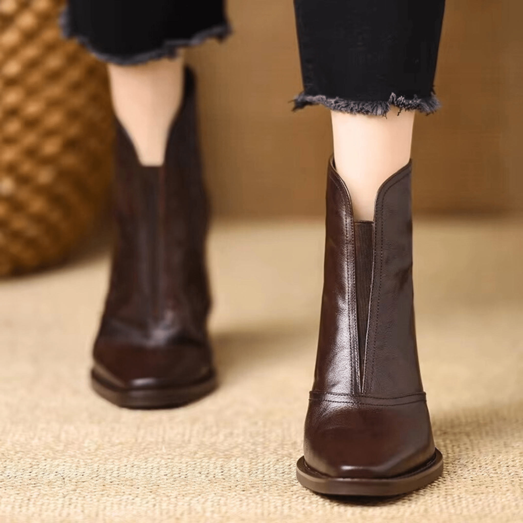 Clara | Botins de Salto Bloco com Fecho Frontal - 9
